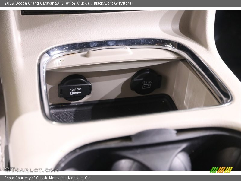 White Knuckle / Black/Light Graystone 2019 Dodge Grand Caravan SXT