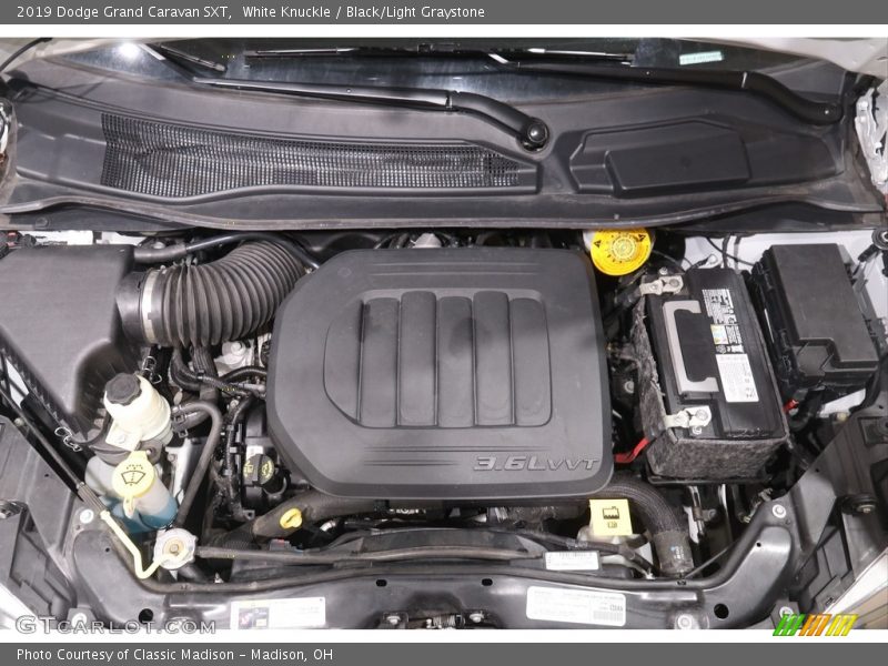 White Knuckle / Black/Light Graystone 2019 Dodge Grand Caravan SXT