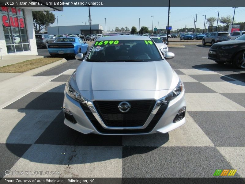 Brilliant Silver Metallic / Charcoal 2019 Nissan Altima S