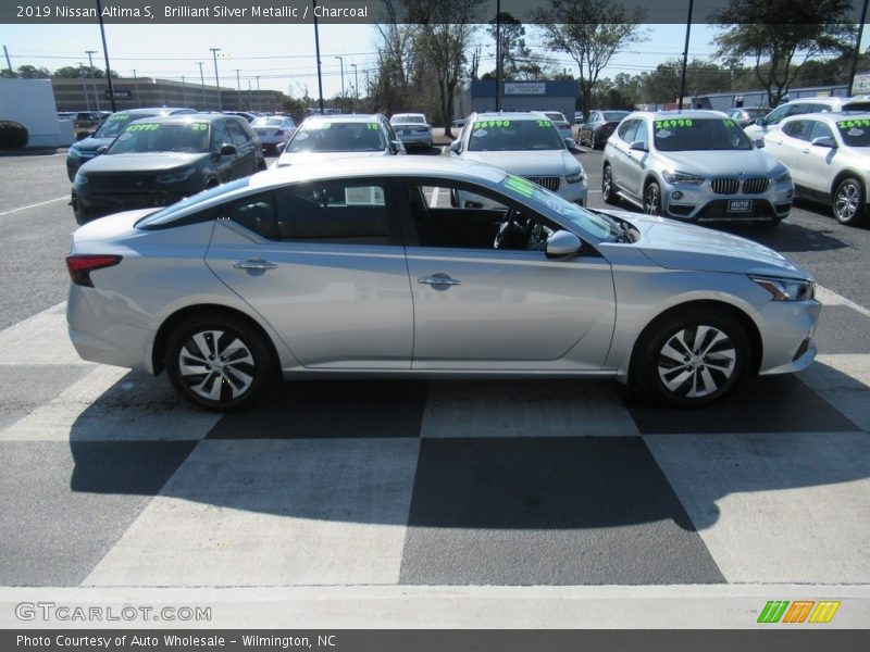Brilliant Silver Metallic / Charcoal 2019 Nissan Altima S