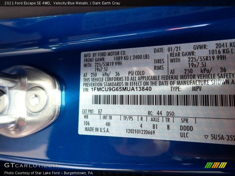 Velocity Blue Metallic / Dark Earth Gray 2021 Ford Escape SE 4WD