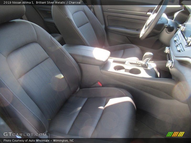 Brilliant Silver Metallic / Charcoal 2019 Nissan Altima S