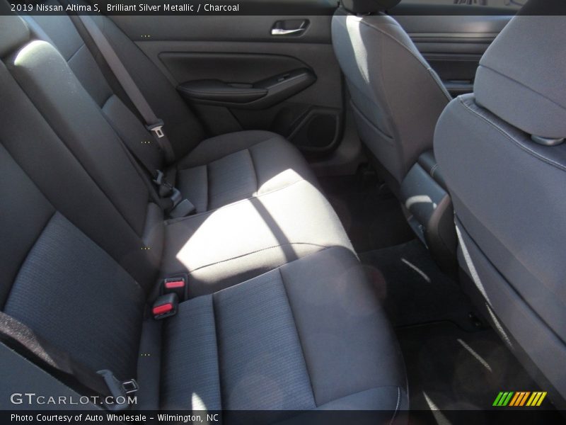 Brilliant Silver Metallic / Charcoal 2019 Nissan Altima S