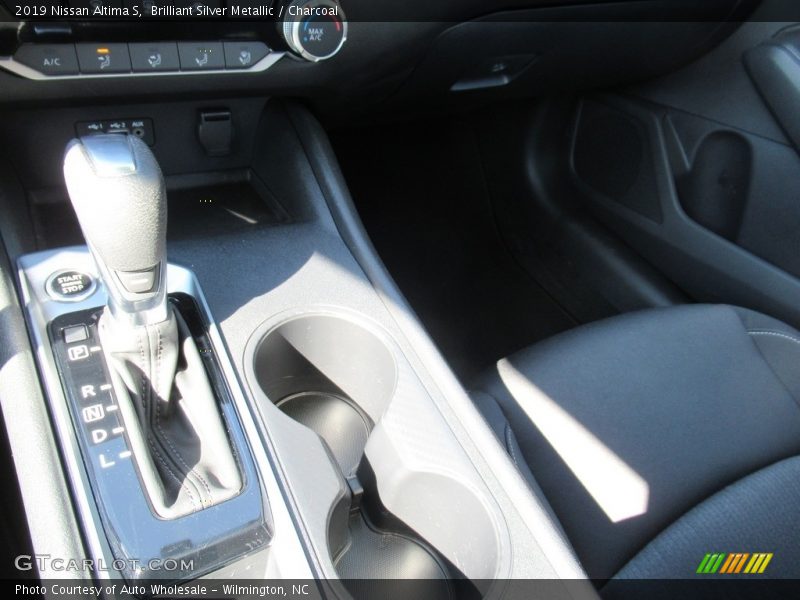 Brilliant Silver Metallic / Charcoal 2019 Nissan Altima S