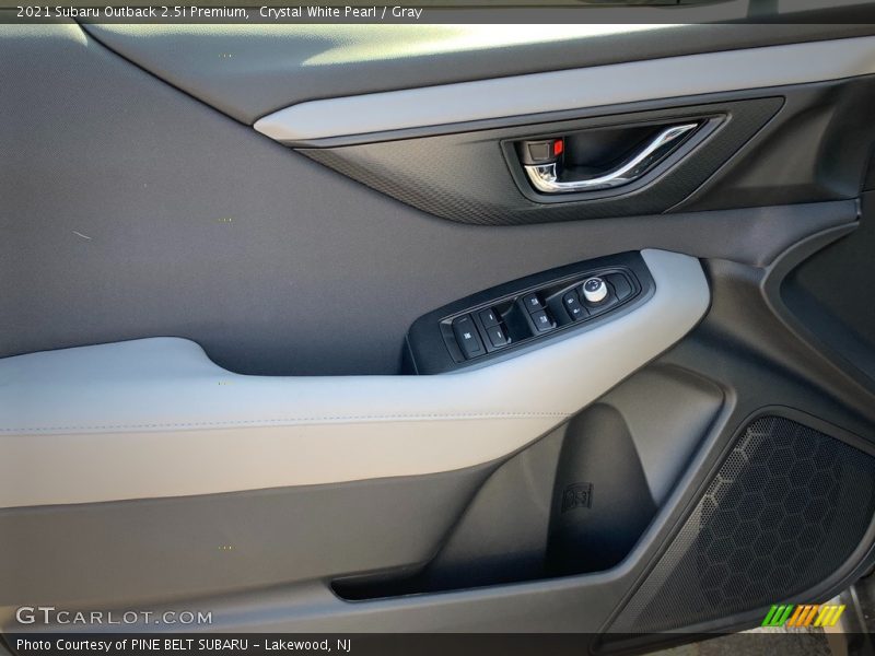 Crystal White Pearl / Gray 2021 Subaru Outback 2.5i Premium