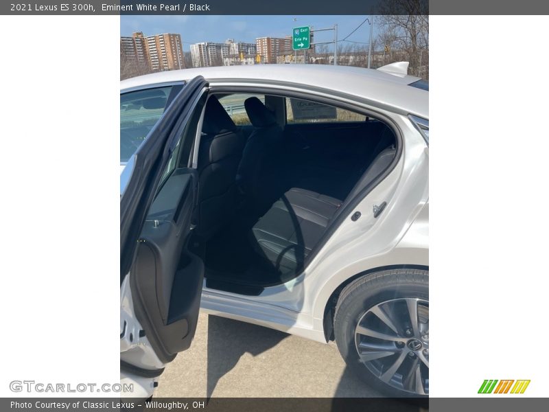 Eminent White Pearl / Black 2021 Lexus ES 300h