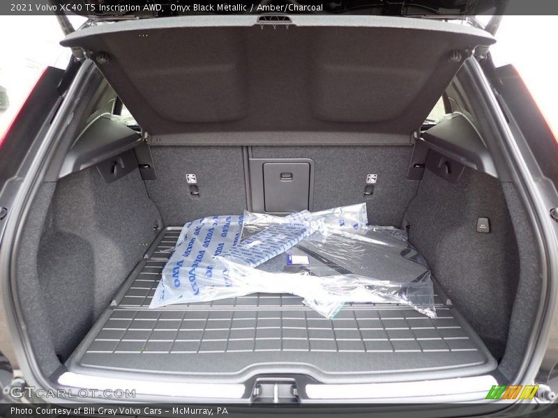  2021 XC40 T5 Inscription AWD Trunk