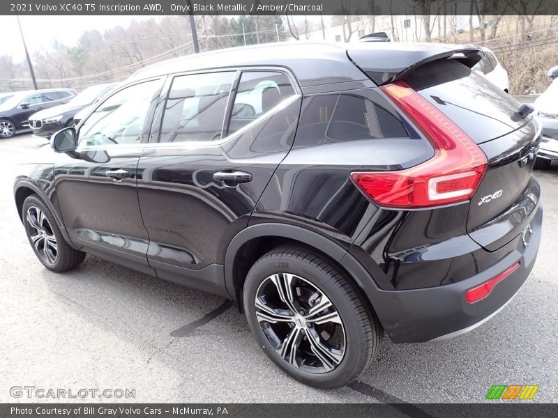 Onyx Black Metallic / Amber/Charcoal 2021 Volvo XC40 T5 Inscription AWD