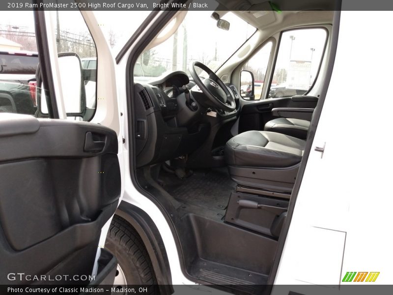 Bright White / Black 2019 Ram ProMaster 2500 High Roof Cargo Van