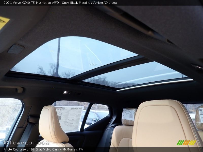 Onyx Black Metallic / Amber/Charcoal 2021 Volvo XC40 T5 Inscription AWD
