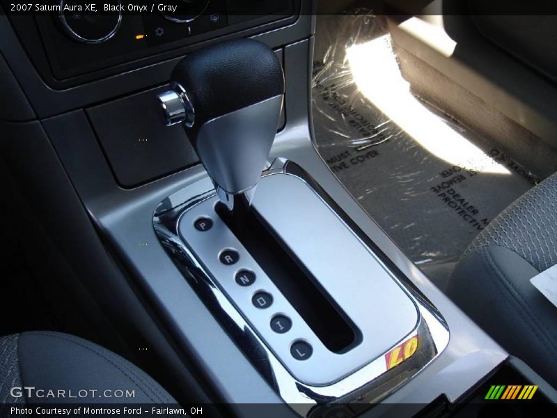 Black Onyx / Gray 2007 Saturn Aura XE
