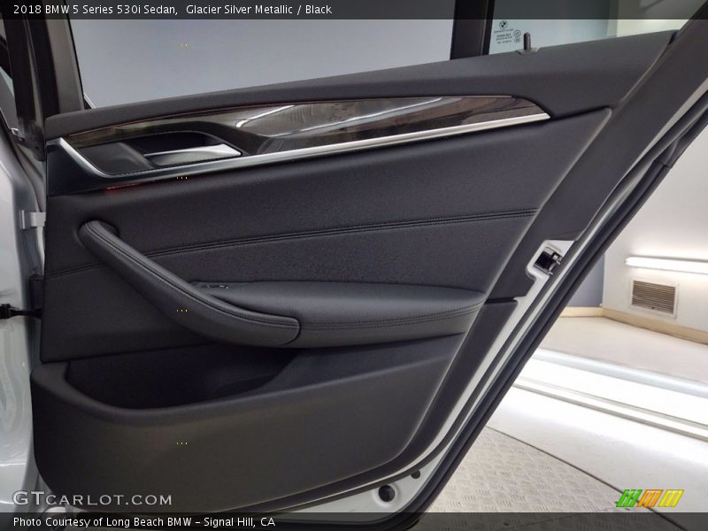Glacier Silver Metallic / Black 2018 BMW 5 Series 530i Sedan