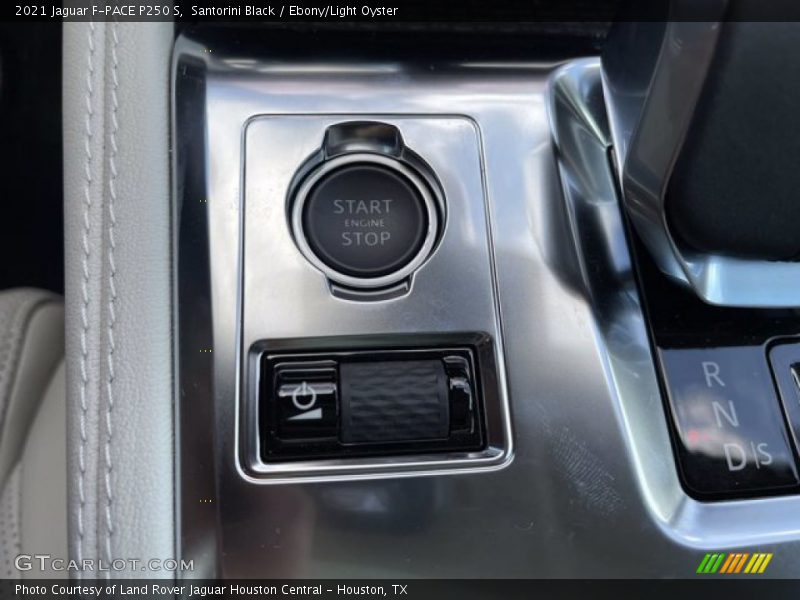 Santorini Black / Ebony/Light Oyster 2021 Jaguar F-PACE P250 S