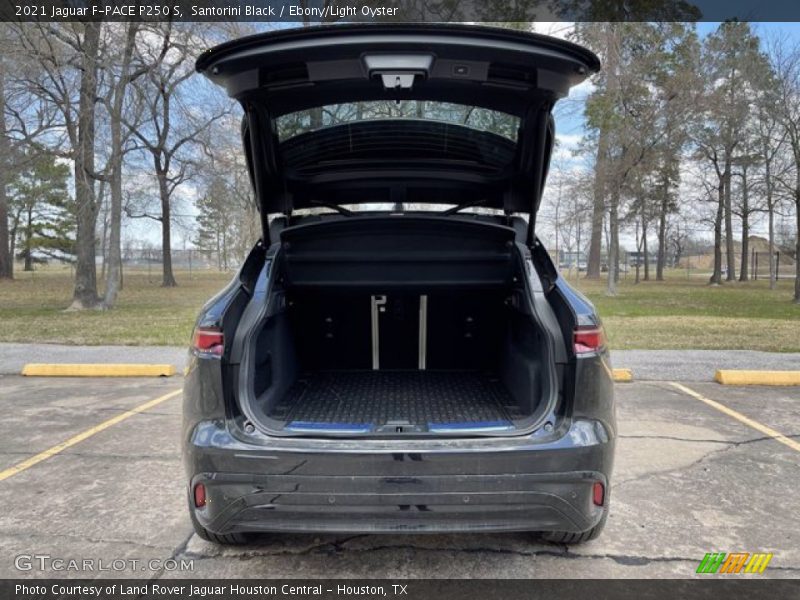  2021 F-PACE P250 S Trunk