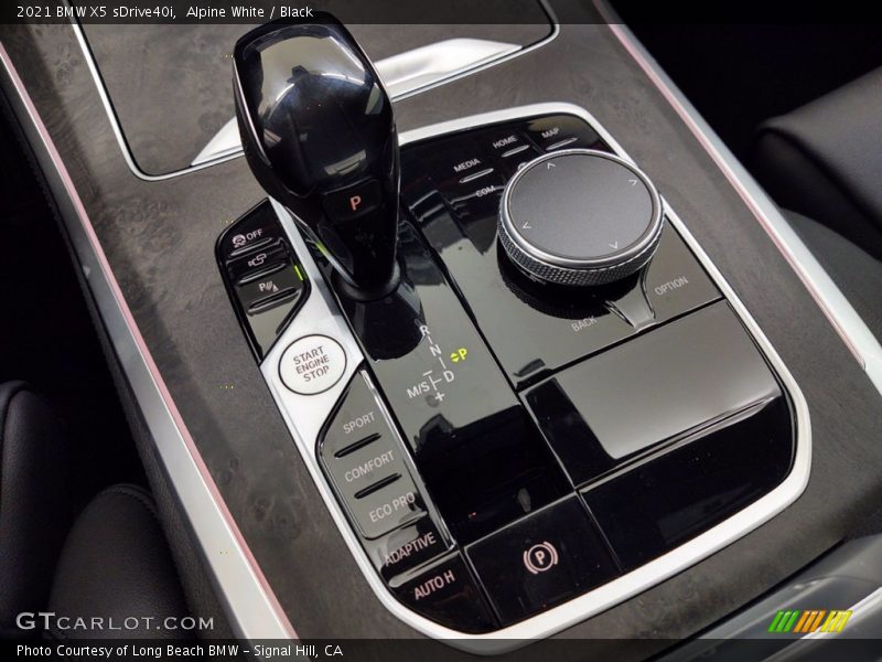 Alpine White / Black 2021 BMW X5 sDrive40i
