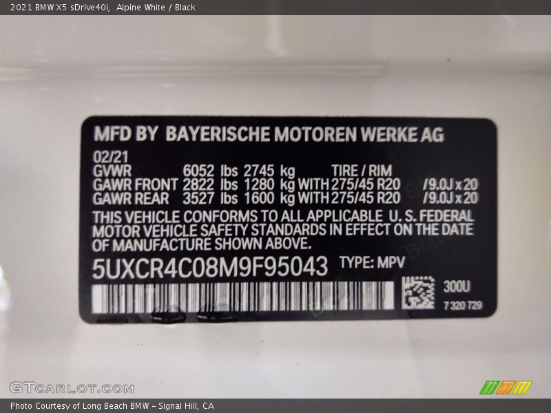 Alpine White / Black 2021 BMW X5 sDrive40i