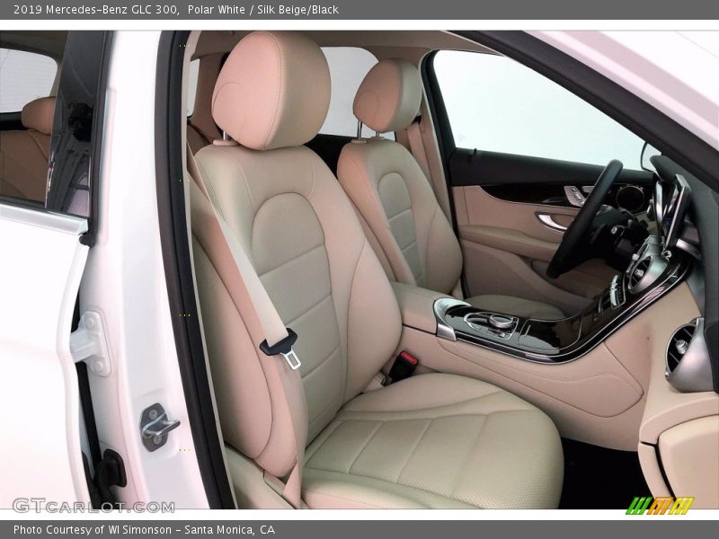 Polar White / Silk Beige/Black 2019 Mercedes-Benz GLC 300