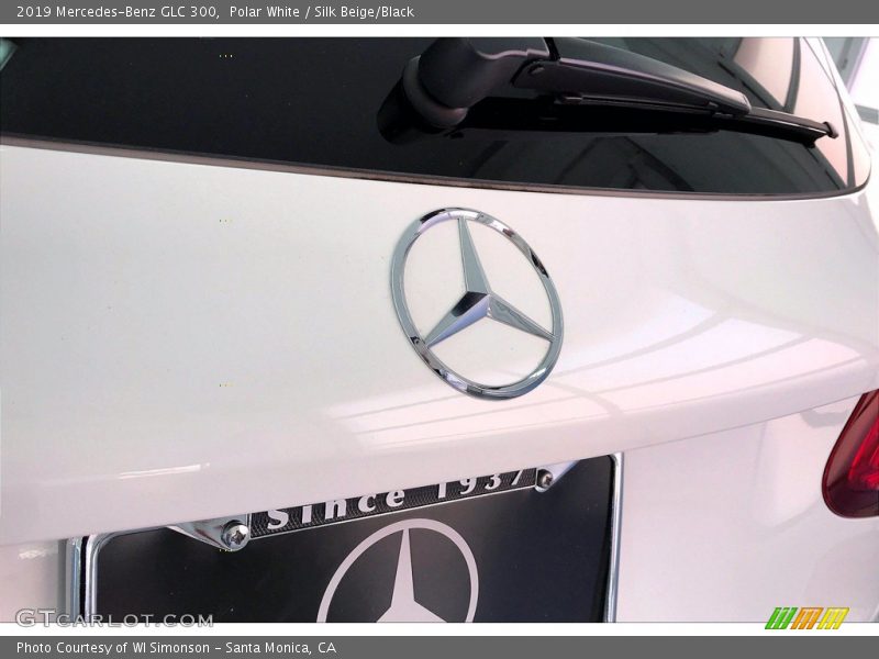 Polar White / Silk Beige/Black 2019 Mercedes-Benz GLC 300