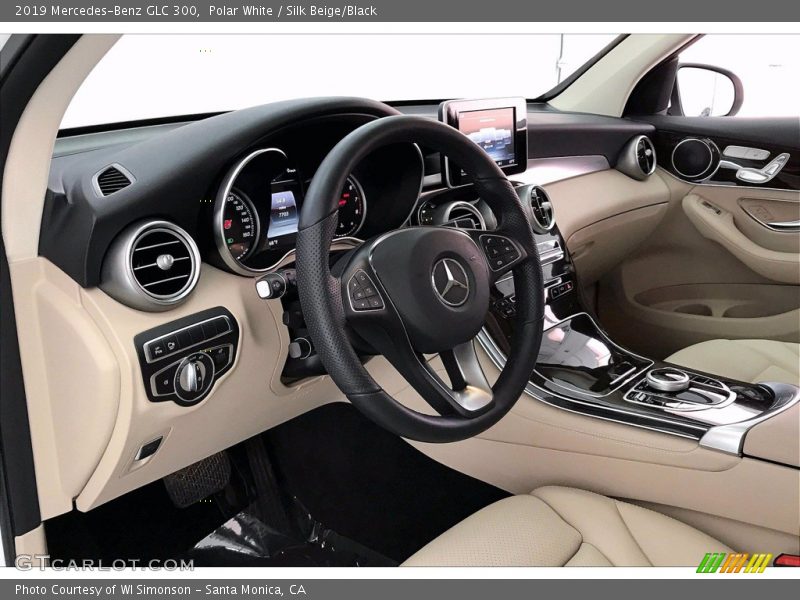 Polar White / Silk Beige/Black 2019 Mercedes-Benz GLC 300