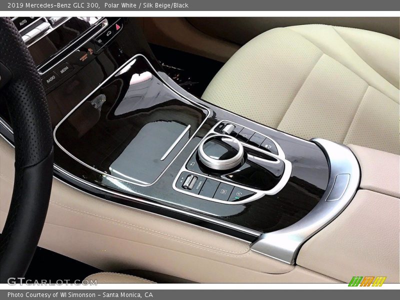 Polar White / Silk Beige/Black 2019 Mercedes-Benz GLC 300