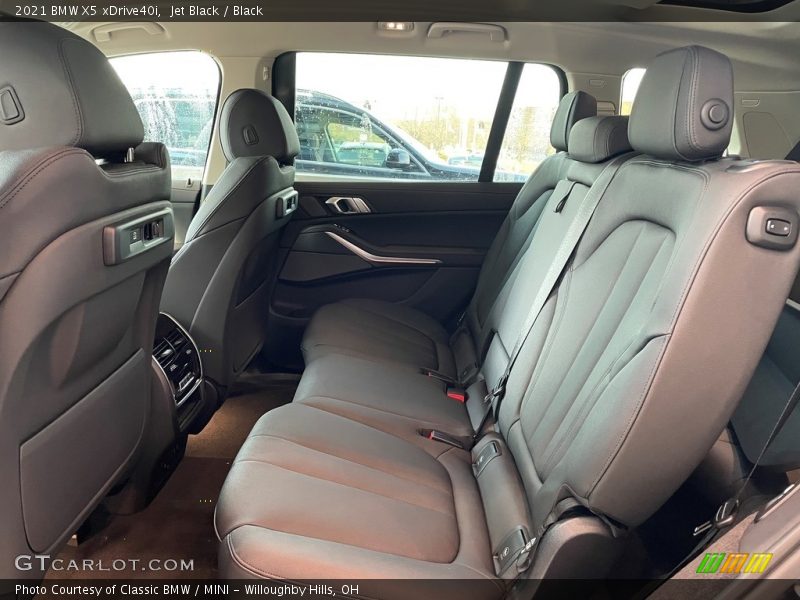 Jet Black / Black 2021 BMW X5 xDrive40i