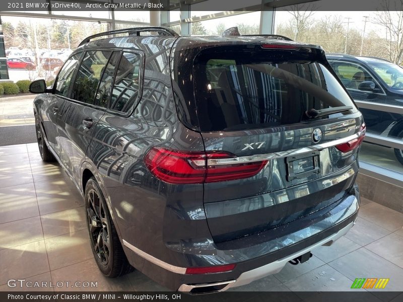 Arctic Gray Metallic / Black 2021 BMW X7 xDrive40i