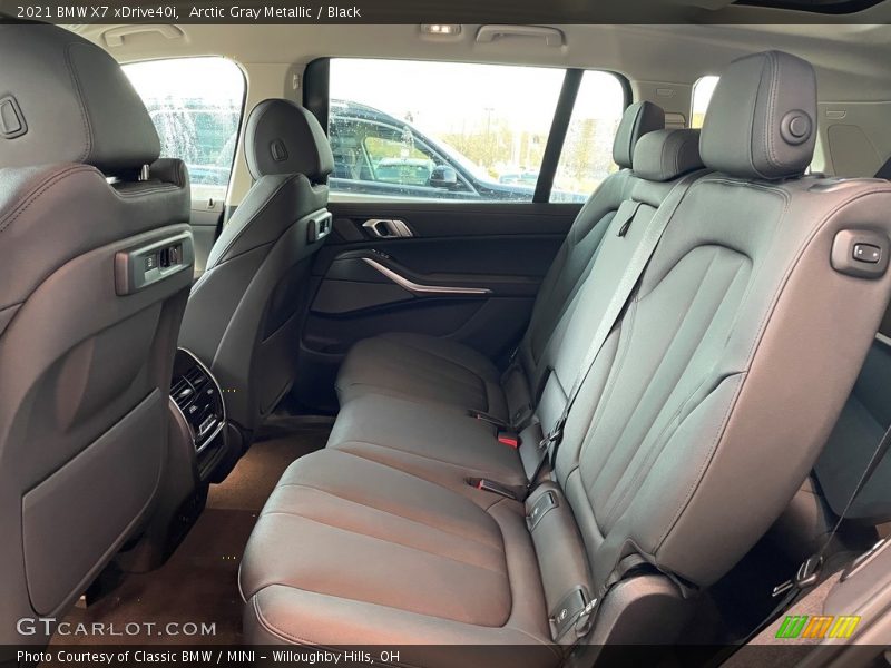 Arctic Gray Metallic / Black 2021 BMW X7 xDrive40i