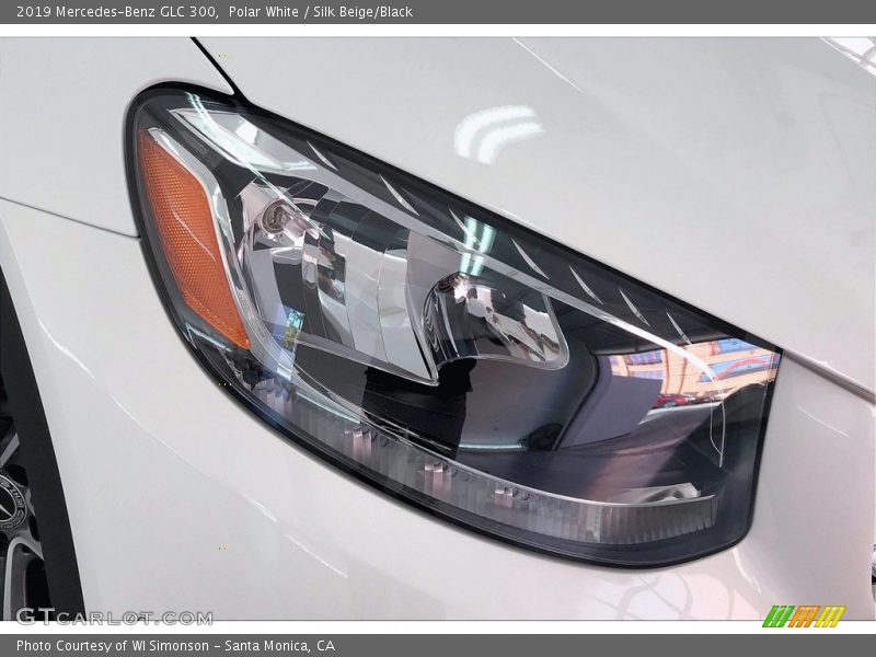 Polar White / Silk Beige/Black 2019 Mercedes-Benz GLC 300