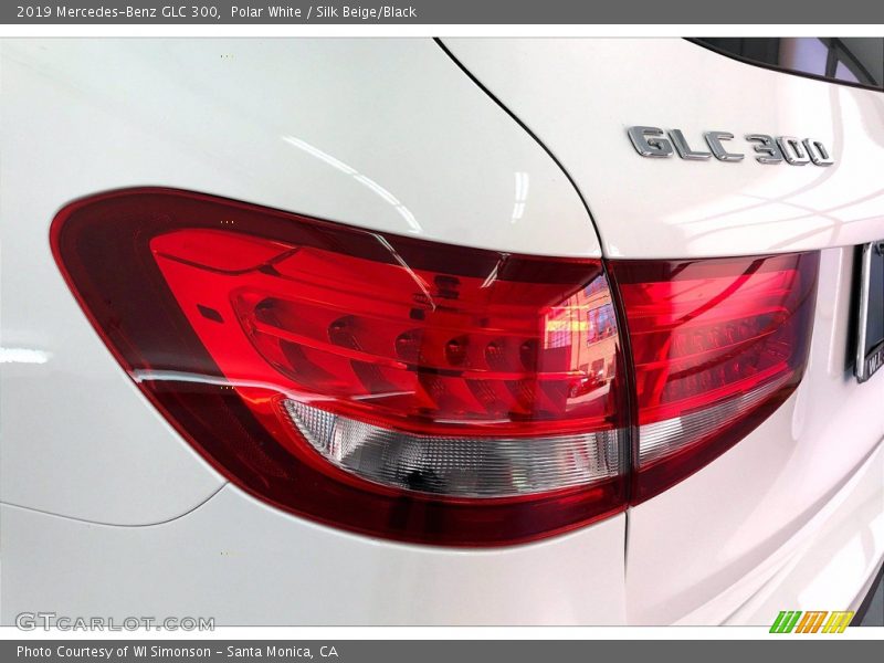 Polar White / Silk Beige/Black 2019 Mercedes-Benz GLC 300