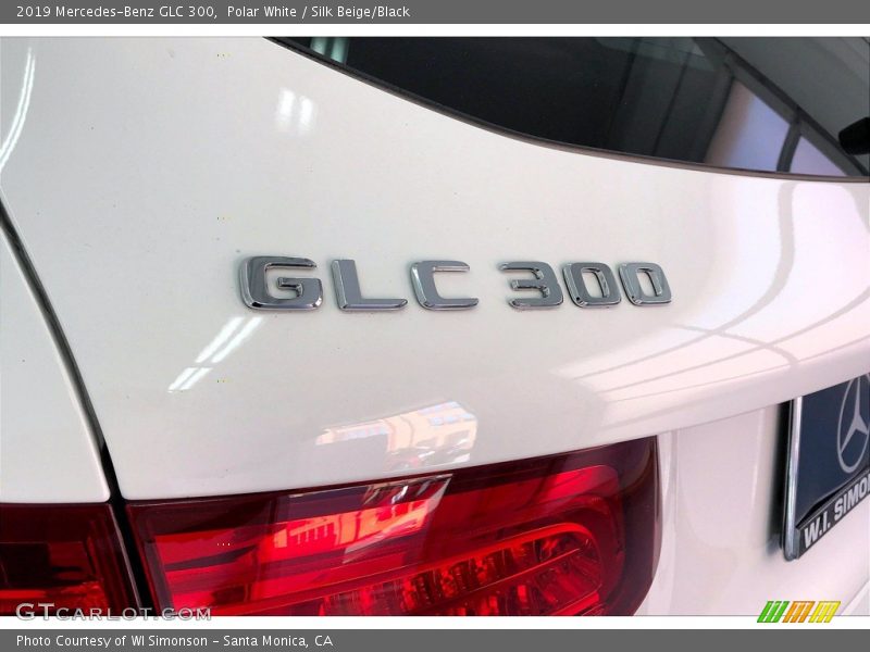 Polar White / Silk Beige/Black 2019 Mercedes-Benz GLC 300