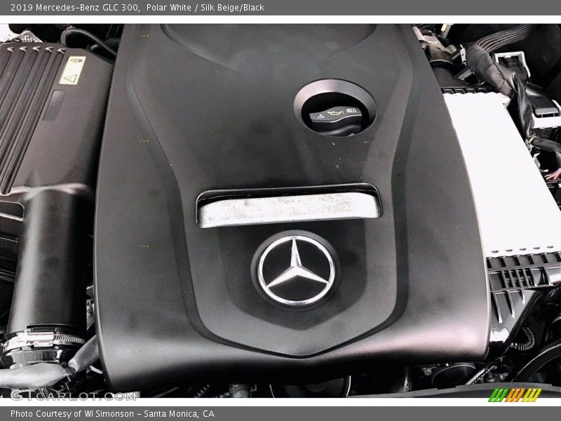 Polar White / Silk Beige/Black 2019 Mercedes-Benz GLC 300