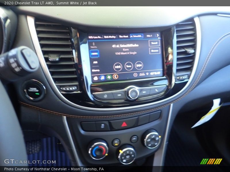 Summit White / Jet Black 2020 Chevrolet Trax LT AWD