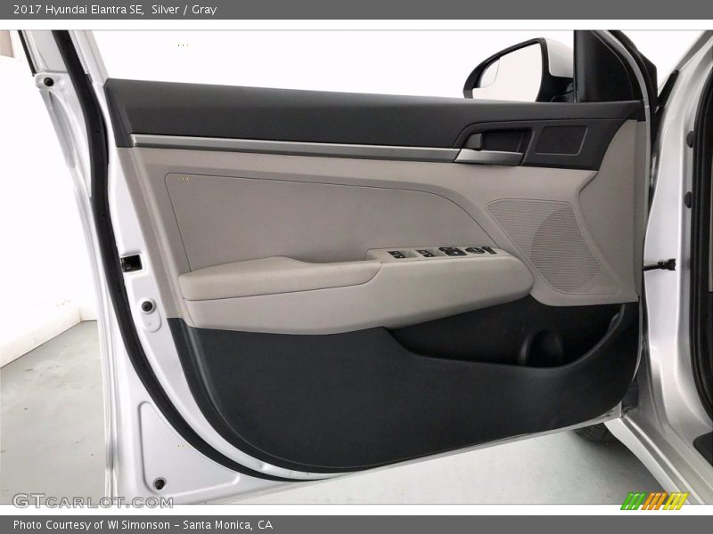 Silver / Gray 2017 Hyundai Elantra SE