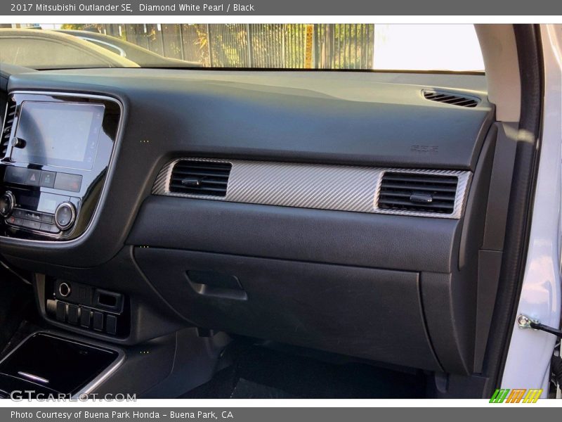 Dashboard of 2017 Outlander SE