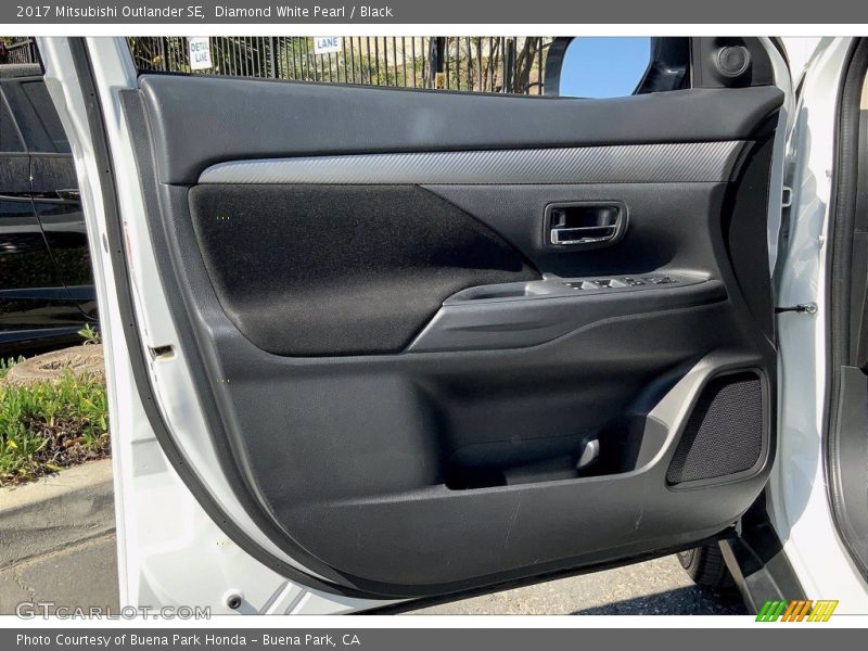 Door Panel of 2017 Outlander SE