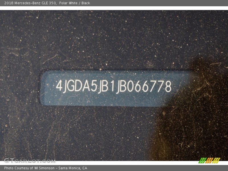Polar White / Black 2018 Mercedes-Benz GLE 350