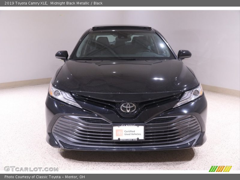 Midnight Black Metallic / Black 2019 Toyota Camry XLE