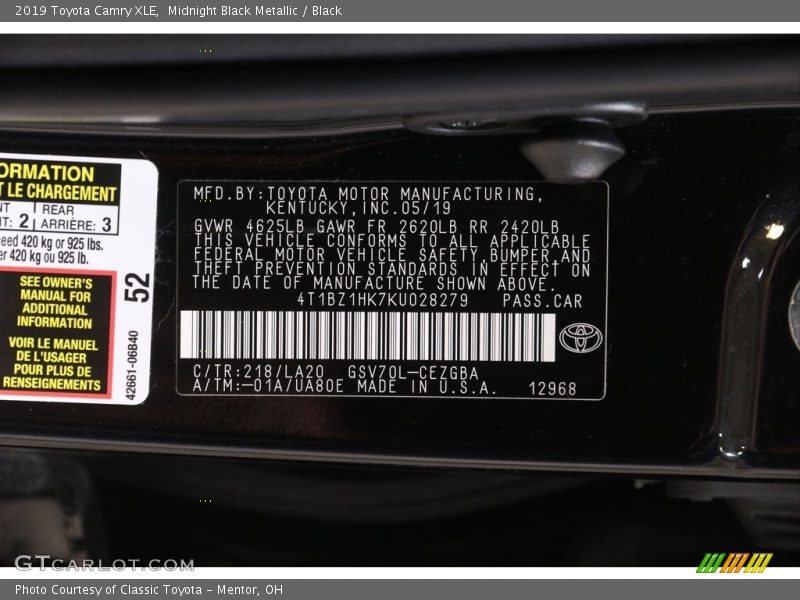 Midnight Black Metallic / Black 2019 Toyota Camry XLE