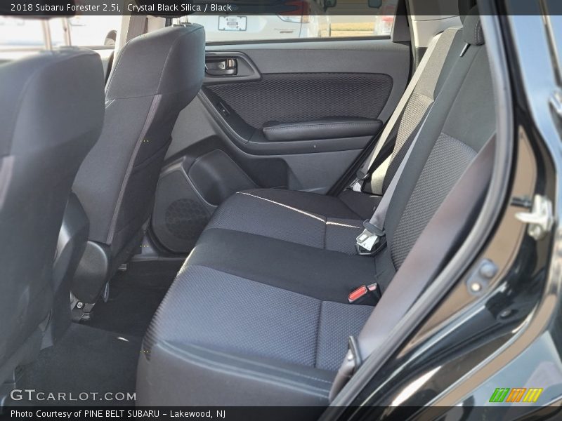 Crystal Black Silica / Black 2018 Subaru Forester 2.5i