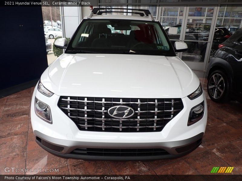 Ceramic White / Black 2021 Hyundai Venue SEL