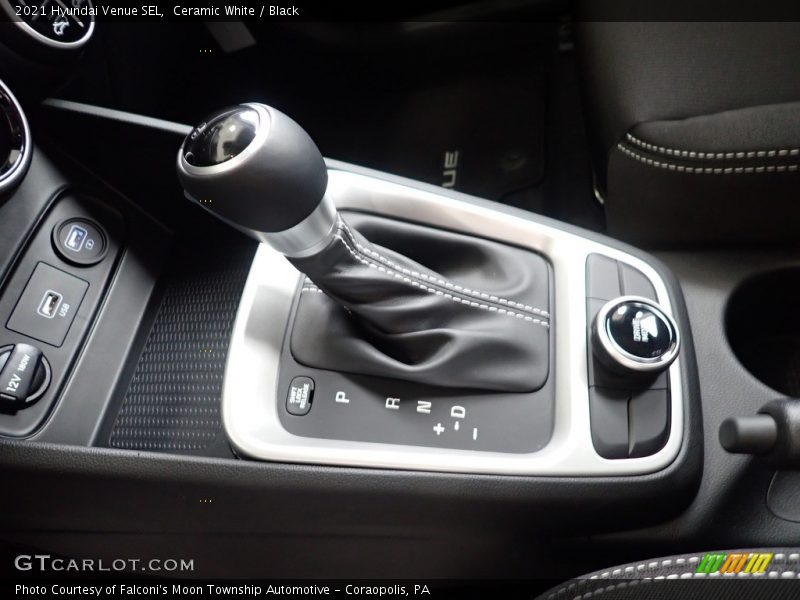 Ceramic White / Black 2021 Hyundai Venue SEL
