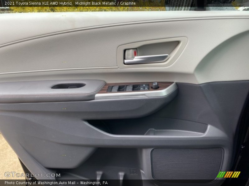 Midnight Black Metallic / Graphite 2021 Toyota Sienna XLE AWD Hybrid