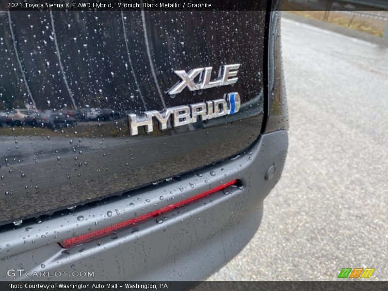 Midnight Black Metallic / Graphite 2021 Toyota Sienna XLE AWD Hybrid
