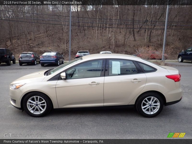 White Gold / Charcoal Black 2018 Ford Focus SE Sedan