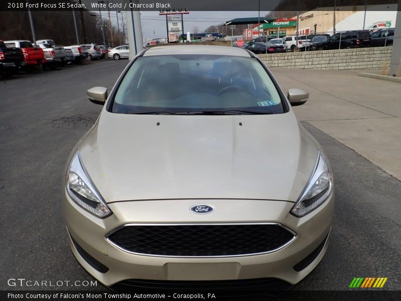 White Gold / Charcoal Black 2018 Ford Focus SE Sedan