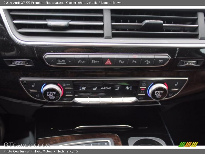 Glacier White Metallic / Nougat Brown 2019 Audi Q7 55 Premium Plus quattro