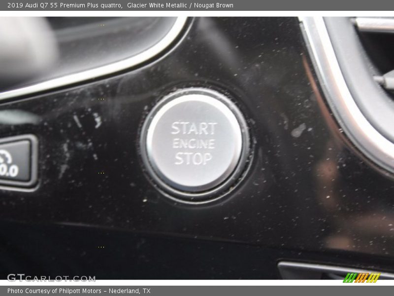 Glacier White Metallic / Nougat Brown 2019 Audi Q7 55 Premium Plus quattro