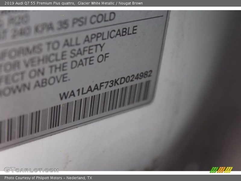 Glacier White Metallic / Nougat Brown 2019 Audi Q7 55 Premium Plus quattro