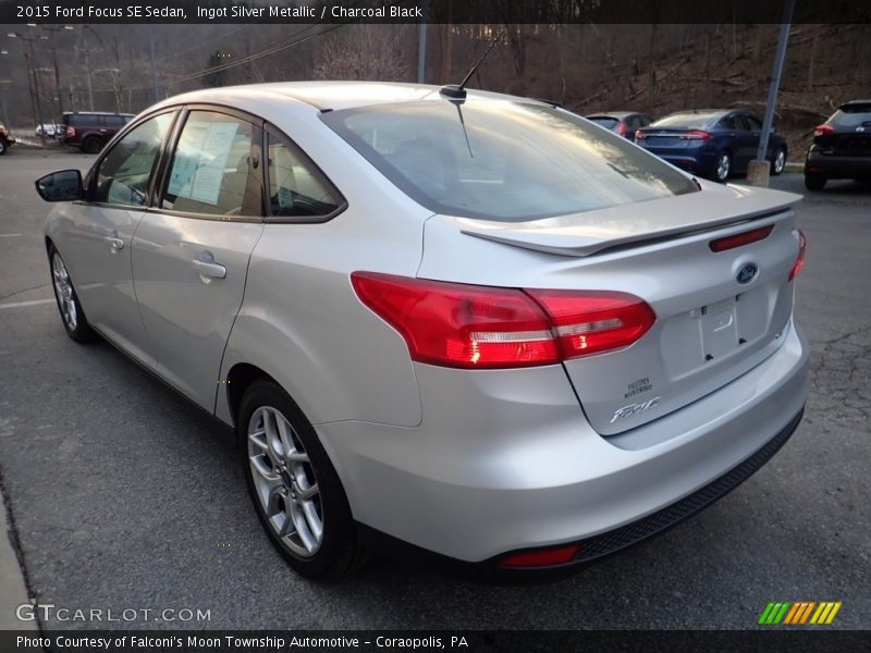 Ingot Silver Metallic / Charcoal Black 2015 Ford Focus SE Sedan