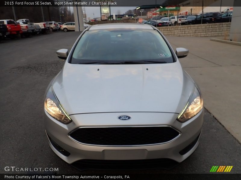 Ingot Silver Metallic / Charcoal Black 2015 Ford Focus SE Sedan